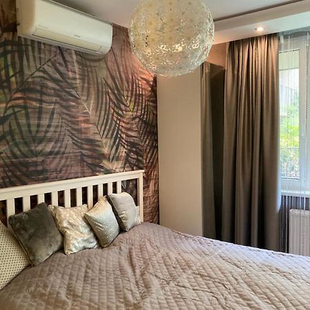 Apartamento Corvin Luxury White Budapest Exterior foto