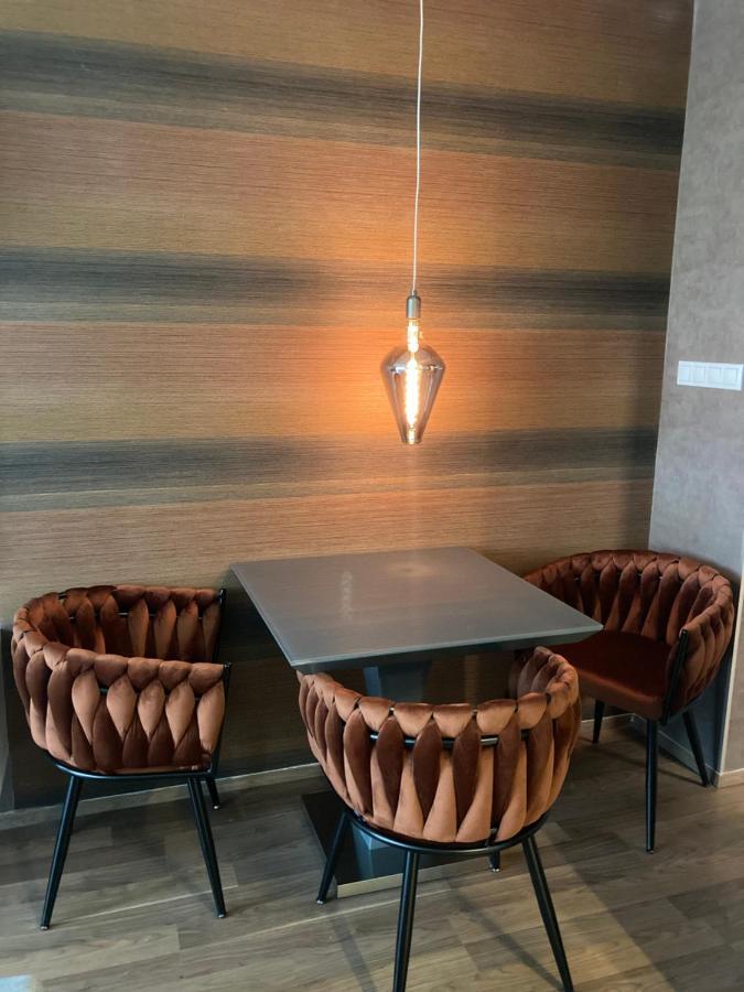 Apartamento Corvin Luxury White Budapest Exterior foto